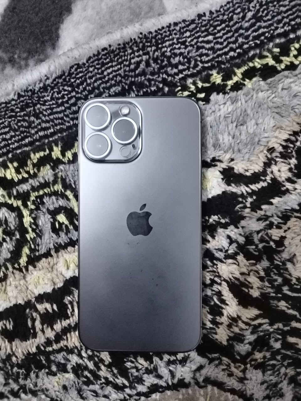 ايفون 13 برو ماكس أمريكي ذكره 256 بطاريه 85 نموذج M مع كارتونه *********** البيع
