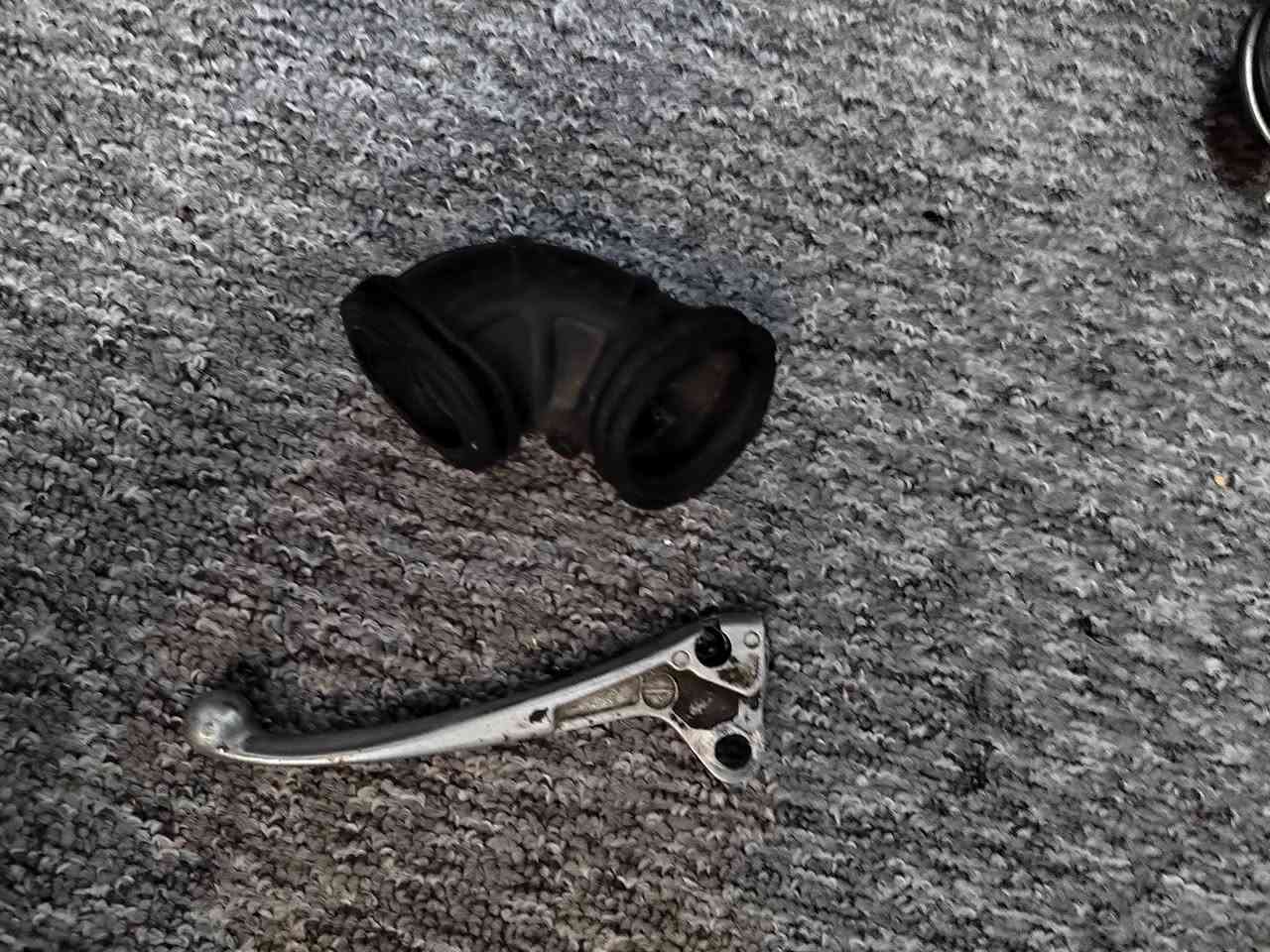 سلام عليكم ورحمة الله  اليوم عندي غراض مال ماطور يماها بوتين كابريتا الجوزه الصباحيه شغاله
جديده كص شوفت عينكم 
وعندي فيت بم 
وشوته جديده كص 
وقمچه يماها اصليه المكان حي الفلاح الايسر 
السعر: خاص


**إذا كنت صاحب هذا الإعلان وتريد حذفه لأي سبب، رجاءا أرسل رسالة إلى الدعم الفني**