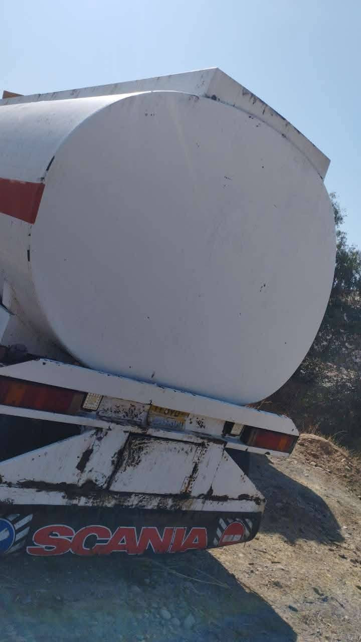 اسلام عليكم للبيع افيكو موديل 2004 توماتيك رتايدر ثلاجه حجم كورس 13 480 سياره جاهز بشغل تانكي مسلاوي دبل تايه بلادي 47 طن رقم اربيل سنويه منتهي تحويل مباشر سعر 160 مجال رقم عربي *********** رقم كوردي ***********
