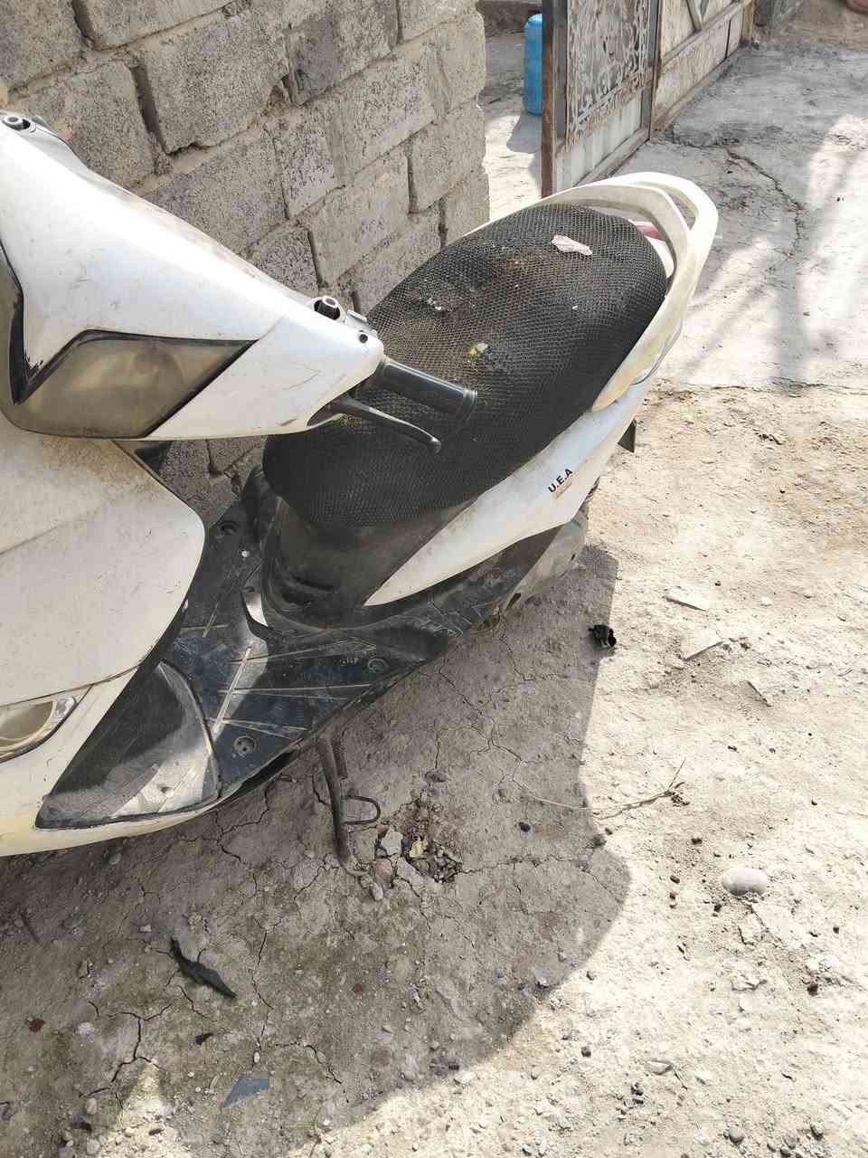 دراجة ثعلب للبيع ب200 وبيها مجال
بس الدراجة طفت بانزين وبعد ماشتغلت مكان بغداد الشعلة للاستفسار اكثر ***********
