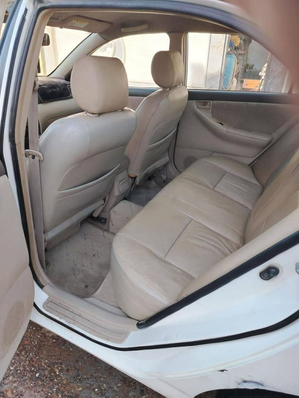 سياره كورولا 2006 للبيع سياره حادثها شاملق لك وربع من البنيد سياره شاشه كاميرا تحكم  تحكم مري السعر 80 بها مجال ***********
