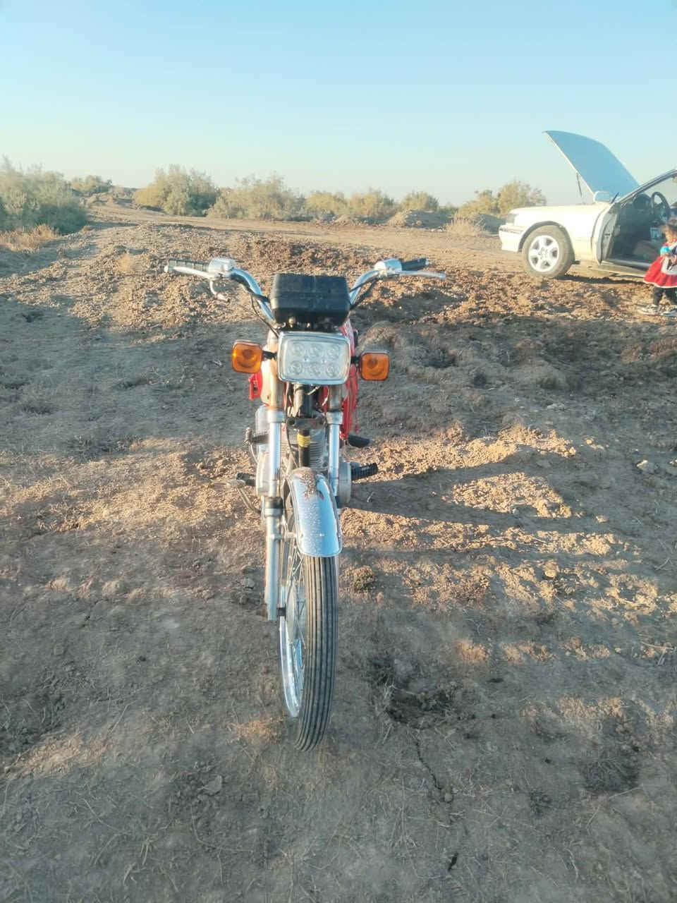 الصور كبل يومين الصور كبل يومين 
دراجة نامة بدون باب أول والمكينة باب أول  للبيع الدراجة الكهربايات كلهاء شغالة  السعر 475 وبي مجال الشراي يتصل***********
