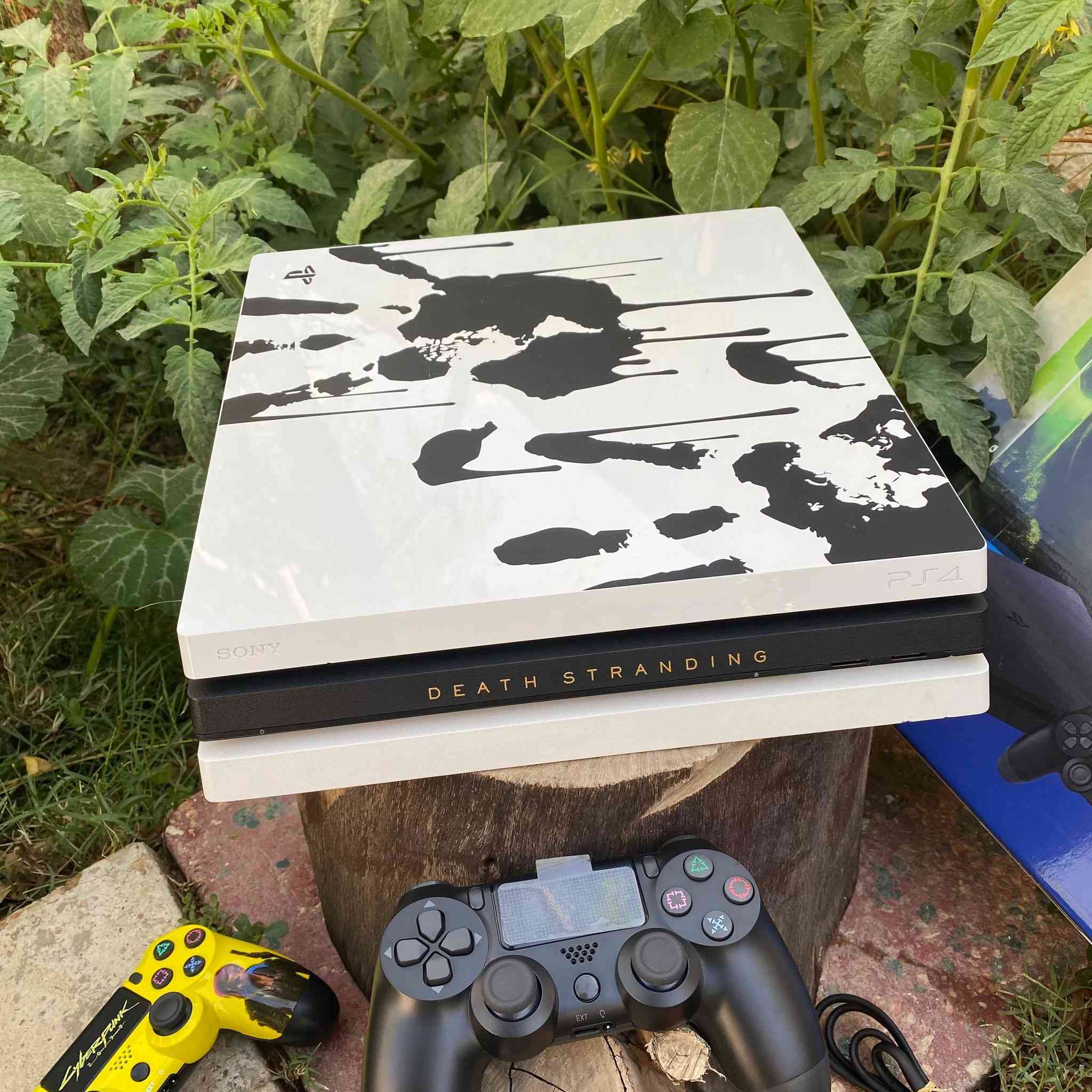 #152 
بلايستيشن 4 برو ( أونلاين ) 🎲
Death Stranding Limited Edition
•الجهاز نسخة خاصة(باندل) نادر جدًا
• جويستك 2 وكامل الملحقات
• مساحة تخزين واحد تيرابايت
• ما مفتوح ( Look Sticker )
• العاب عدد 13 نسخ الإضافات

الجهاز معروض بـ375 الف دينار


**إذا كنت صاحب هذا الإعلان وتريد حذفه لأي سبب، رجاءا أرسل رسالة إلى الدعم الفني**