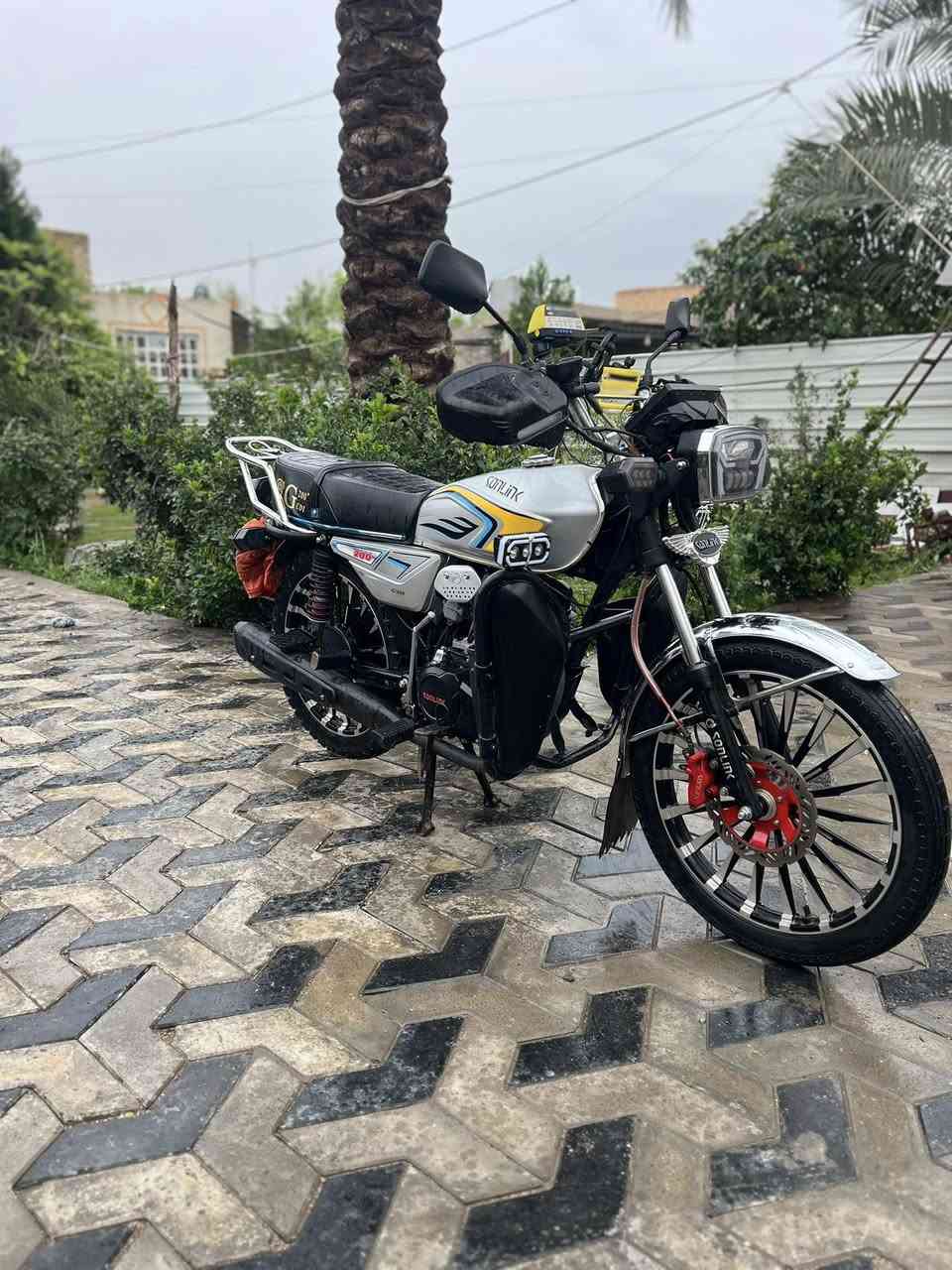 سونك 200 ضاغطة وزنجيل للبيع كاملة مابيها اي نقص نضافتها فول مكاني بغداد شاطى التاجي السعر 850 وبيها مجال رقـمي ‭0777 804 2924‬    ‭0751 337 3813‬

ملاحضة الكماليات مو وياها ؟
