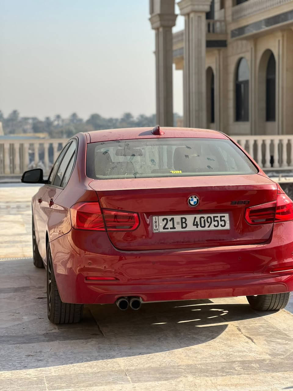 BMWF30(2016)وكالة العروش
ميكنه B48 twin power turbo
خمس بردات 
تبريد قطعتين
حساسات خلفيه 
كاميرا دواره
بصمه تشغيل
اربعه انضمه قيادة 
سبورت 
كونفورت
ايكو
نورمال
كير HP8 8 نمر
سلايد روف
حساس مساحات
لايت داينمك
زينون بلادي
اطارات 17 
تخم تاير جديد 
عليها ادامه كامله

السعر 180 وبيهة مجال
او مراوس حسب القناعة
للاستفسار *********** بغداد / الدورة

***********
