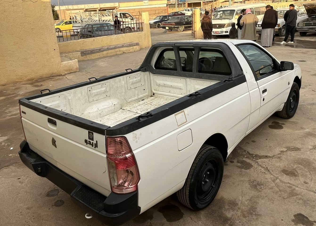 السلام عليكم للبيع بكم اريدو موديل 2016

السياره منفيس كامل ابو المنفيس ماندله 

ملاحضه ابيع كفاله عامله فقط 

مكينه كير حيل نضاف صدر جدي تخم تاير جديد

داخل بجيس سياره وضع شركه كهربائيات 

كلهه شغاله كوم شغاله رونات كلهه شغاله 

تبريد ثلج تدفئه نار 🔥 سياره حلوه مال شغل

السعر 28 وبيهه مجال قليل  وترهم مراوس 

مكان السياره صلاح آلدين بيجي 

رقم ***********
