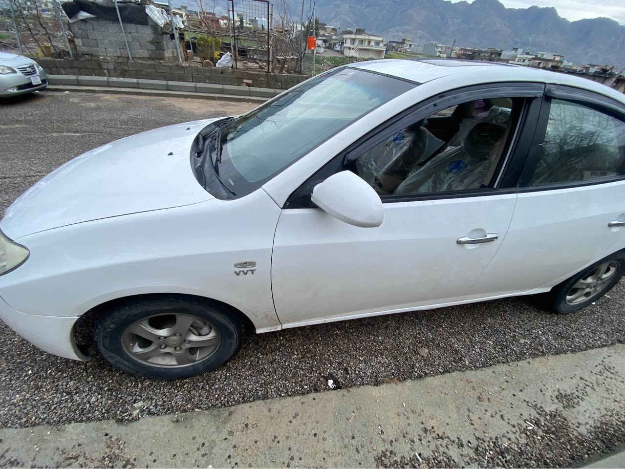 هۆندا ئاڤانتی ٢٠٠٩
براوەیە 
مەکینە ١٦ دەکشن بەرز 
سلایت   
کوشن هیتەر 
سوکان ڤۆلیۆم 
ئاوێنە شەفت 
ئاوێنە ئیشارەت 
بلوتووز 
حاسە 
گێر و مەکینە بەشەرت 
تەبرید سارد و گەرم بەشەرت 
ABSبەشەرت 
بێ دەعم و لێدراوە 
سەقفی بێ بۆیاخە 
کەڤەری نەگۆراوە بەشەرت 
کارەبای بەشەرت 
برێکی بەستراوە 
جامی هەلگیراوە 
 

 

*********** رانية, السليمانية
