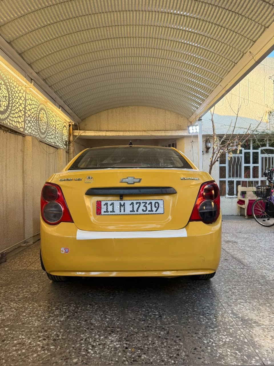 السلام عليكم للبيع سونك افيو سونك2012 خليجه بيها تصليح مقدمه البنيد بدون تبديل   وبدون ايرباك  سونارها موجود بل منشور رقم بغداد انكليزي الجديد مصفر هيئه وغرامات سنويه 2030 كير اوتماتيك 6نمر محرك 1800 المرغوب يعني بانزين عادي محسن تسحك السياره جاهزه من كل شي تخم تاير مدوشم ارضيه وكشنات شاشه تاب نضام كار بلي السعر 63 وبي مجال بسيط مكاني بغداد وهذا رقمي ***********
