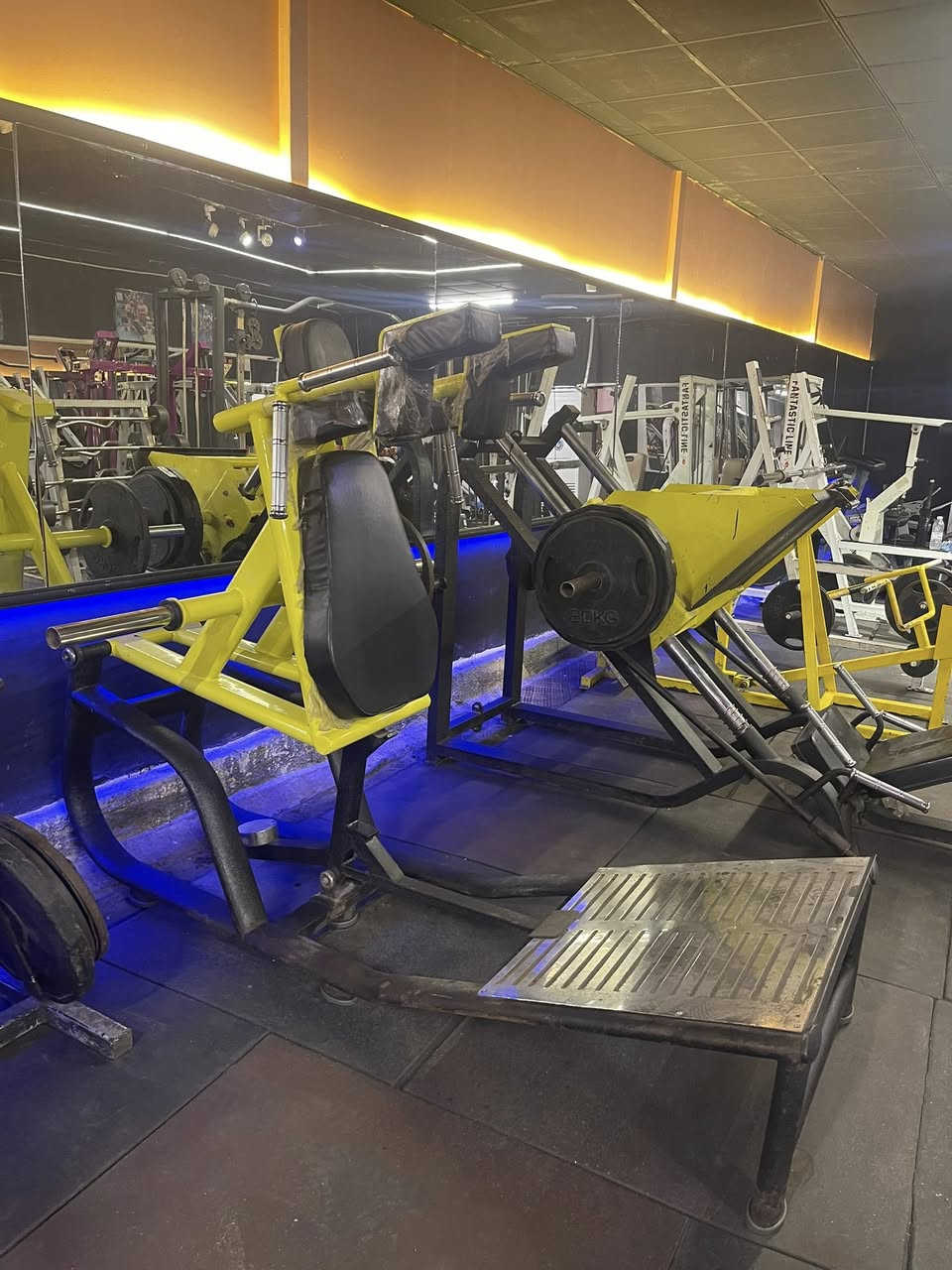 أجهزه للبيع بسعر مناسب
***********
