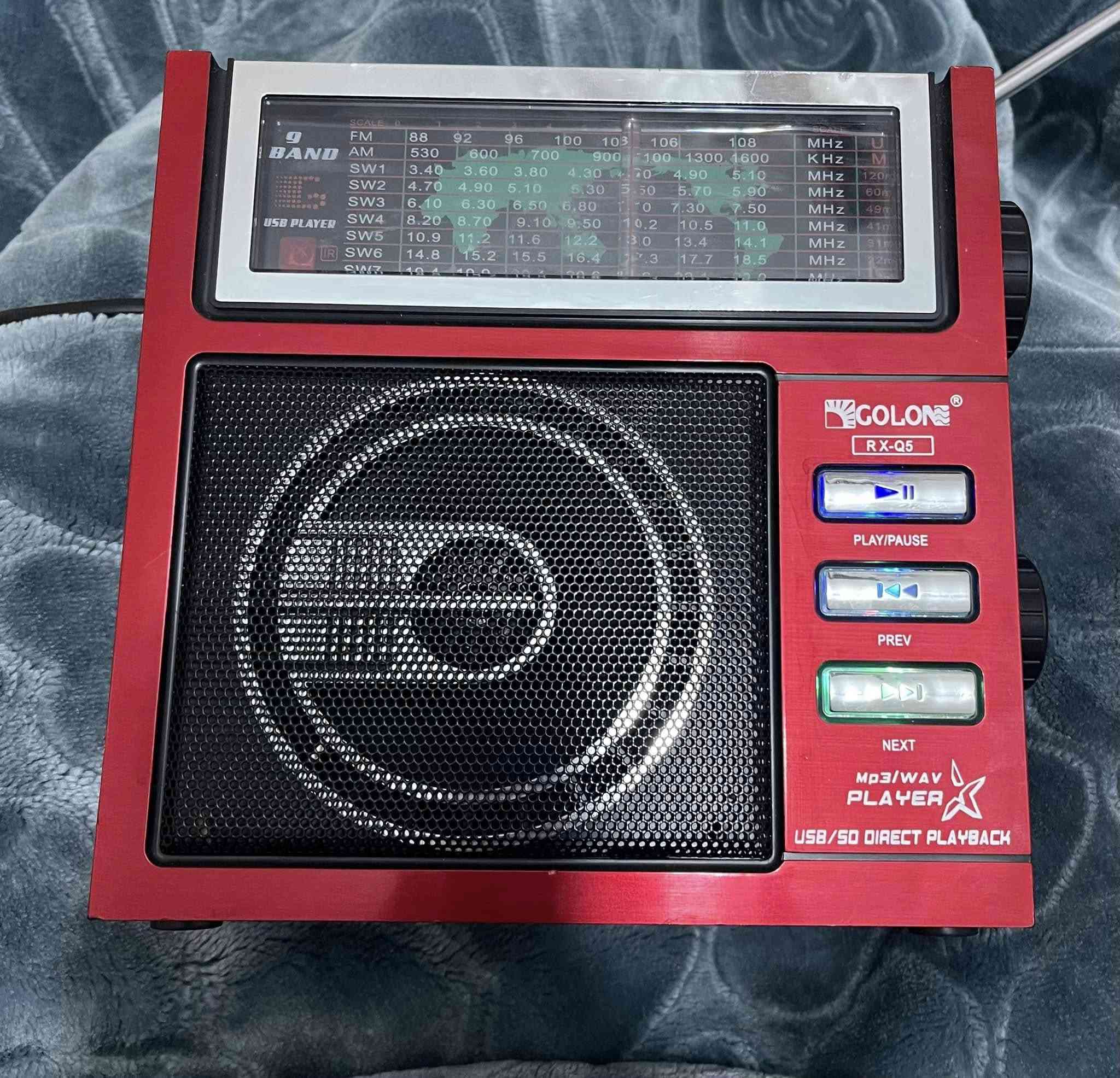 هذا المنتج عبارة عن راديو محمول من نوع Golon RX-Q5 يدعم تشغيل ملفات MP3 عبر USB.


**إذا كنت صاحب هذا الإعلان وتريد حذفه لأي سبب، رجاءا أرسل رسالة إلى الدعم الفني**