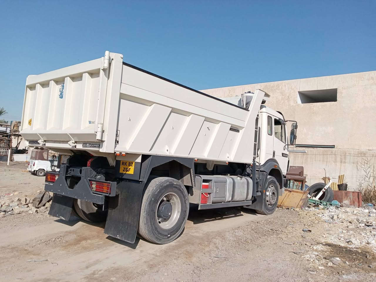 البي كرواتي موديل 92 قمارة وربع قلاب شاصي ألماني تخم تاير سبرنكات اقجم بدي جديد مكينة ٨. ٣٨ كير ٤×٤ للاستفسار الاتصال على الرقم *********** ابوزهراء العتابي
