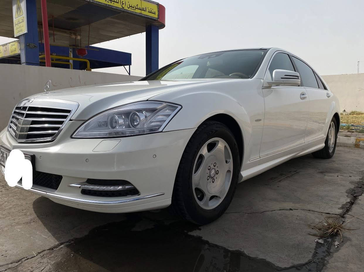 مارسيدس s500 موديل2010 سنويه جديد 2027
خليجي
رقم صلاح الدين الرقم الجديد 
تحويل ثاني يوم
السياره مكفوله 
من الحادث فقط باب السكن امامي كلير شخط 
فول فول مواصفات
بانوراما 
اربع كشانه تادفئه وتبريد 
ابواب شفط
برتات كهرباء 5 
إضائه داخليه متغيره
جنطه شفط
تلفون خلفي 
مقاعد خلفيه منفصله 
ثلاجه خلفيه 
تبريد خلفي منفصل 
شاشه خلفيه عدد اثنين 
رادار 
كامره خلفيه
تحكم اربع اكشانه 
وتكدر تتحكم بلكشن الكدام من الكشن الخلفي
ثلاثه وضعيات قياده
شفتات ستيرن 
وبعد بيها مواصفات
رقم صاحب السياره 
السعر اتصل وتدلل 
***********
