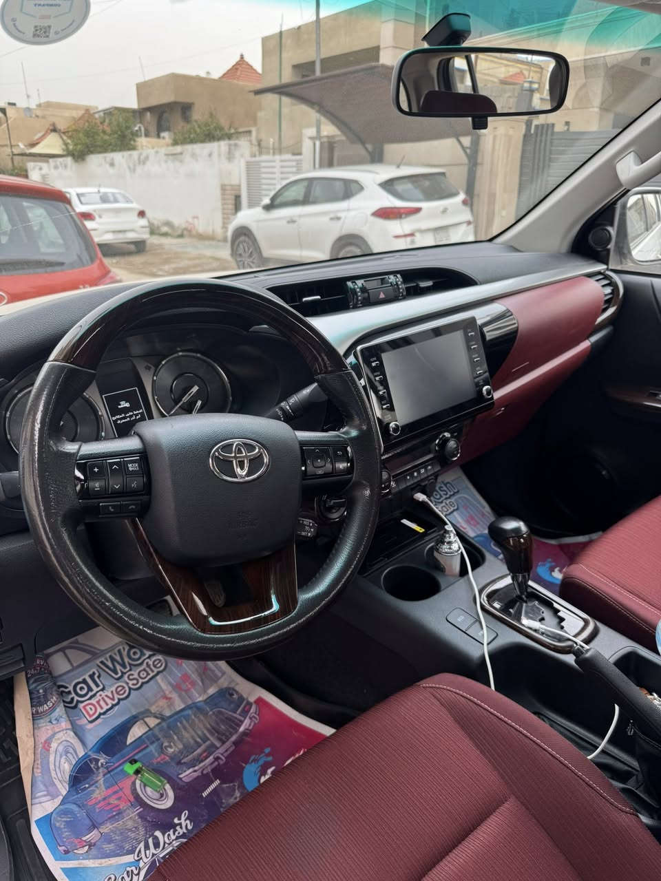 سلام عليكم بيكم هايلوكس للبيع موديل 2024 مكفوله كفاله عامه ماشيه 38الف سياره خت زيرو  سيد نهرو تبديل دهن كله بالوكاله ***********
