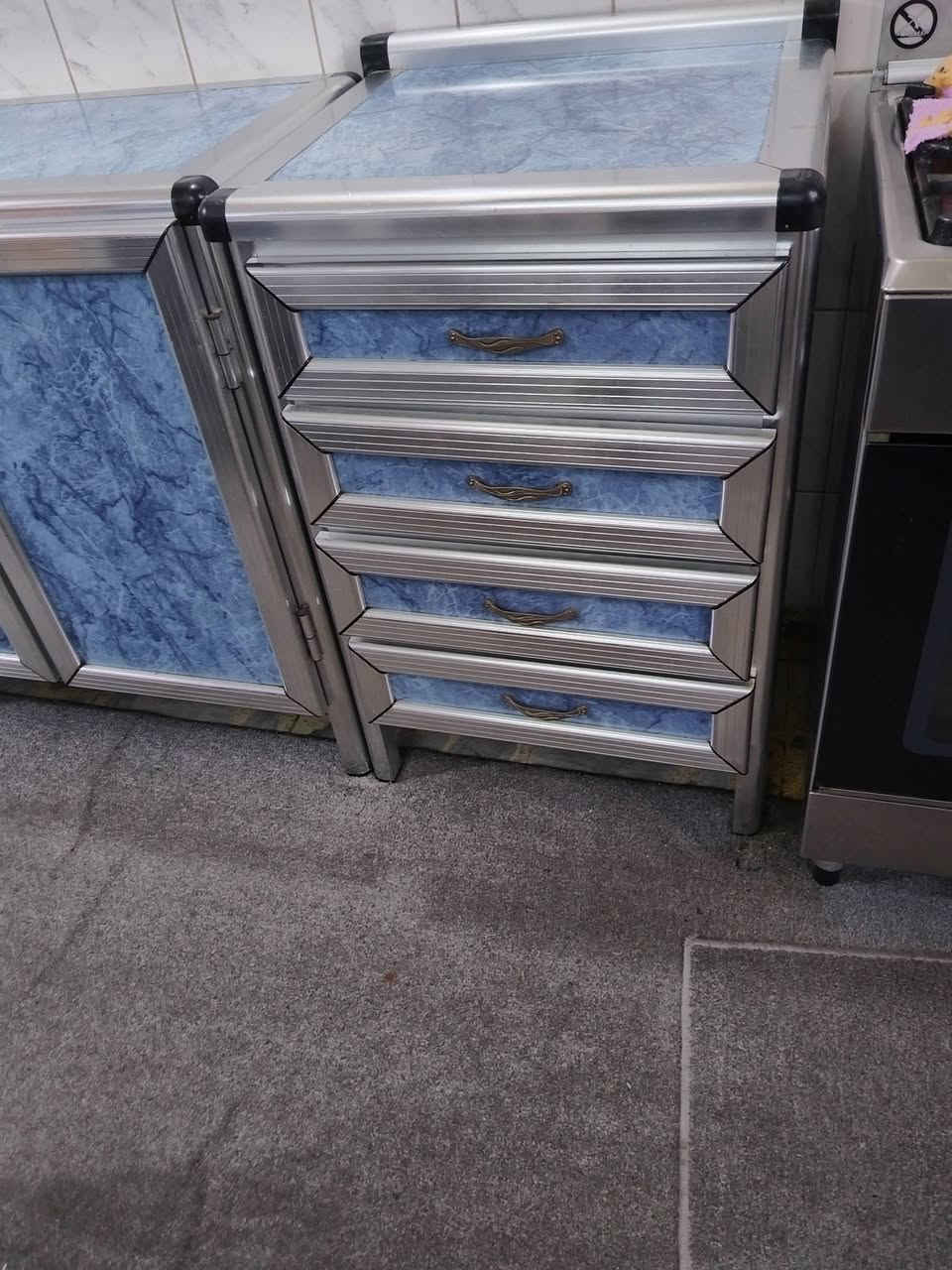 عندي كاونتر  ابو خمسه قطع.  اسيل الاصلي اخوه  الجديد ويا ه السنك  وابواب مالتة كلش عريضه
والسعر على  الخاص   للشراي فقط ومابيه اي اضرار ومكان الكاونتر بغداد الا عظميه


**إذا كنت صاحب هذا الإعلان وتريد حذفه لأي سبب، رجاءا أرسل رسالة إلى الدعم الفني**