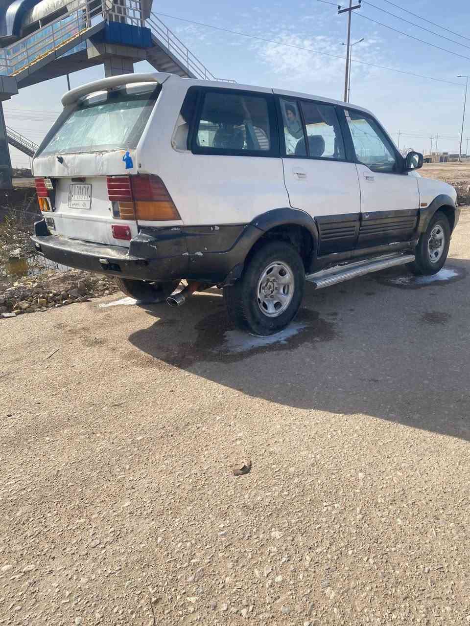 سلام عليكم للبيع سانج يونج موديل 1996 رقم بابل بسمي محرك ثنين ونص تخم تاير سعر 30 وبيه مجال الشراي مكان بصره الدير وهاذ رقم الهاتف *********** وساب فقط
