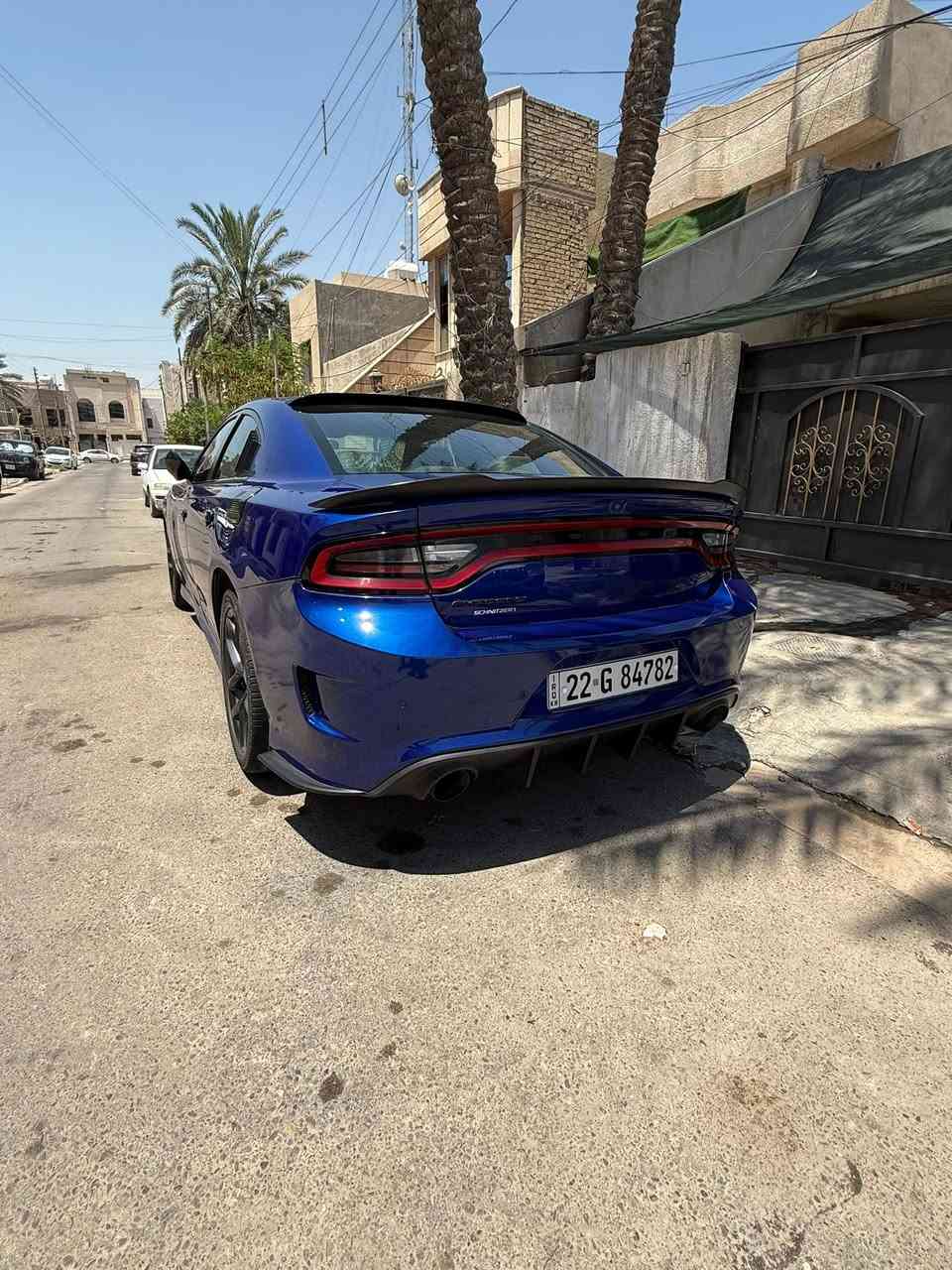 سلام عليكم
دوج جارجر 2022 sxt 
السيارة محدثة srt تحديث كامل درجة أولى السيارة نصبتها كلش حلوة 
السيارة بدون حادث بس البنيد مصبوغ مال تحديث فقط بيه شخط بالقمارة مال تحميل بسيط 
السيارة رقم أربيل دولي باسمي تحويل ثاني يوم 
مكينة 3600 مكفولة خير من الله 
ماشية 95 الف 
كير حدادية تبريد جدد 
تخم تاير ويل كب 20 مال gt 
داخل جلد كشن كهرباء تشغيل عن بعد شاشة 📺 كامرة خلفية حساسات خلفية لد متغير على التلفون عدسة عين الشيطان 
مكاني بغداد السيدية 🏠
السعر 225 وبيهة مجال 
للاستفسار ***********📞
وأعتذر على الاطالة 🤍تحياتي
