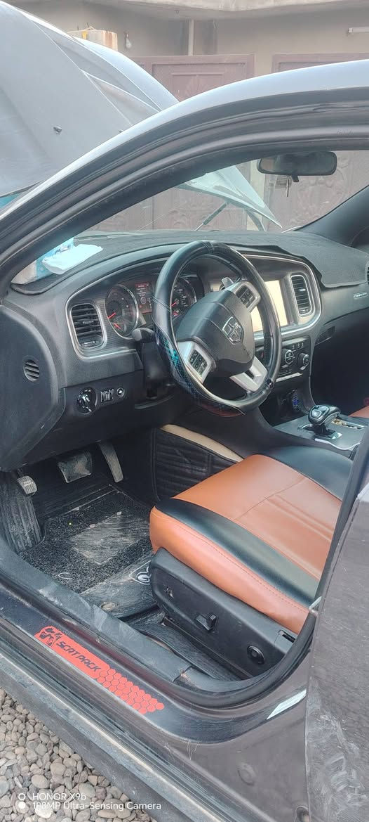 سلام عليكم جرجر 14
محرك 3600 

رقم بغداد نكليزي 

بدون ضرر كلين بونيد سرقه بيها مكانات بارد 

لايت شمسي + زنون 

شفتات ستيرن 

السياره احله من الصور 

السياره مال جناي ما مشتغله خط نهايه 

غرمات مصفره

السعر المطلوب 

150 بيها مجال قليل

***********.     ***********

مكان كركوك
