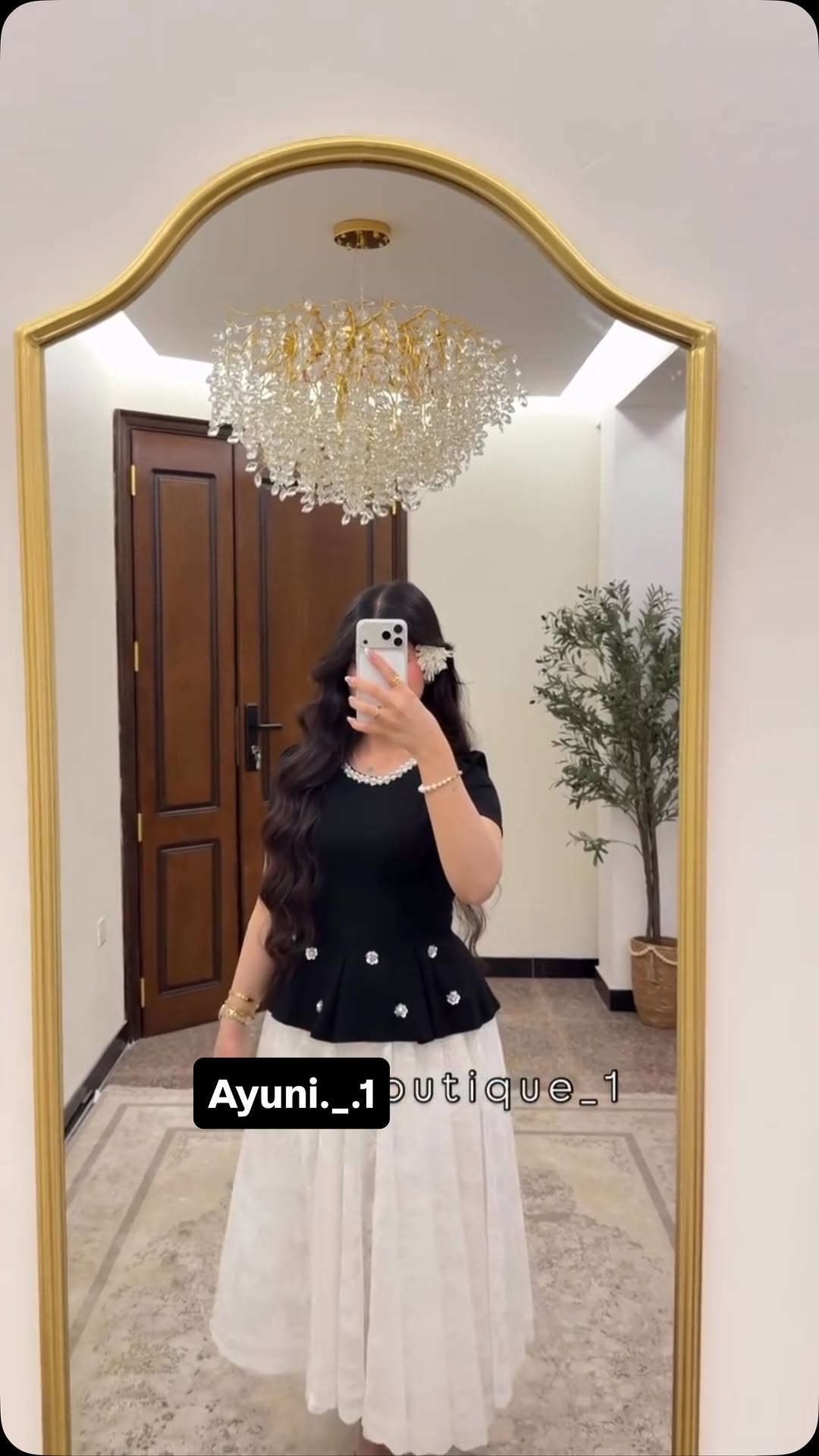 الطقم التريند الانيق🥺✨

.
القياسات 38-40-42-44


**إذا كنت صاحب هذا الإعلان وتريد حذفه لأي سبب، رجاءا أرسل رسالة إلى الدعم الفني**