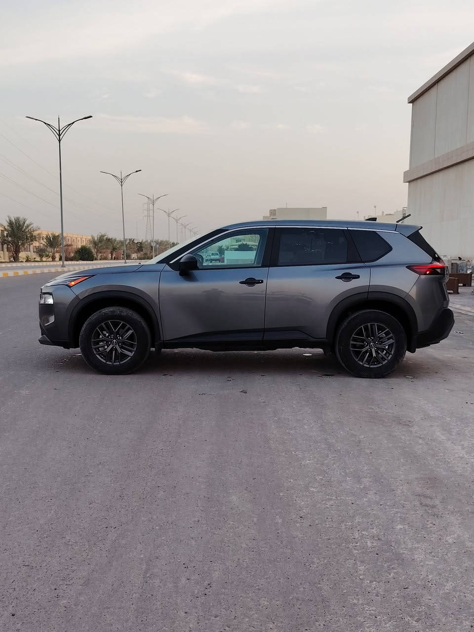 السلام عليكم للبيع بسعر 147 نيسان روج 2023 كلين مابيه صبغ فقط تكحيله براس البنيد بدون رقم تترقم محافظات السياره ماشيه 12 الف اخت الزيرو الموصفات بصمه تحديد مسار رادارات نقطه عمياء السياره على وضع الشركه 5 انظمة قياده حيل حلوه وناعمه بانزين عادي تمشي العنوان تكريت
***********
