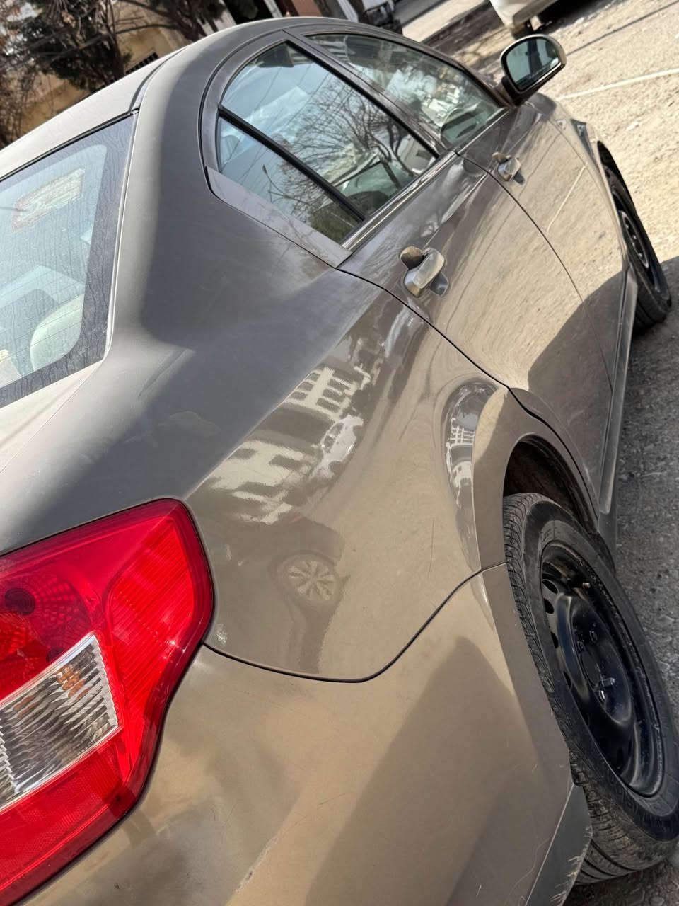 بۆ فرۆشتن 

مۆدێل 2014

چێری

سەیارەکە هەموو گیانی مەزبوتە 

بەشەرتی گێڕو مەکینە 

چوار تایەی لۆکی لەژێرە 

سەیارەکە پێشو پشتی کەپسە 

سەنەوی بەسەر نەچوە

دەعمو لێدراوی نیە

***********

موشتەری تەلەفون بکە لەخزمەتام السليمانية, العراق
