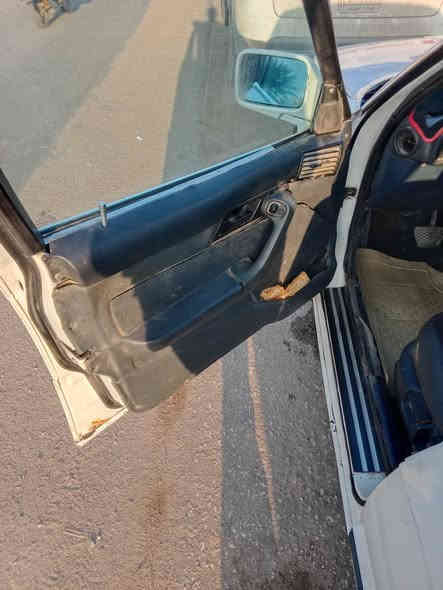 السلام عليكم
سياره بي ام 
موديل 1992
رقم بغداد بأسمي 
تحويل وكاله ثاني يوم
للاستفسار ***********
