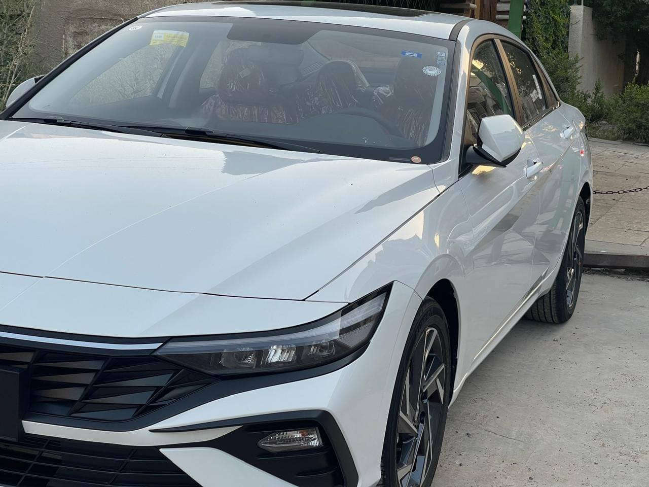 السلام عليكم .
النترا خليجي تجميع صيني موديل ٢٠٢٤ رقم اربيل باسمي مكفوله
ماشية 20الف 
فول مواصفات 
فتحة 
كشنات جلد 
اوتو هولد 
سايد بريك كهرباء 
حساس جنطة 
شاشة ديجتال 
سايد بريك كهرباء 
حساس جنطة 
لايتات LED 
مكان السيارة كربلاء ***********
السعر 150
