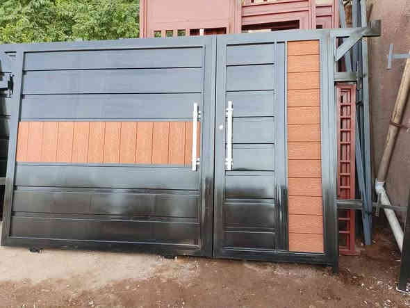 معمل حداد السلام بواب وشبابيك جملة فقط جنل ٣ مليم ونص ولا داخل مليم ونص شخل درجة ولة مكاني بغداد جملة فقط ***********
