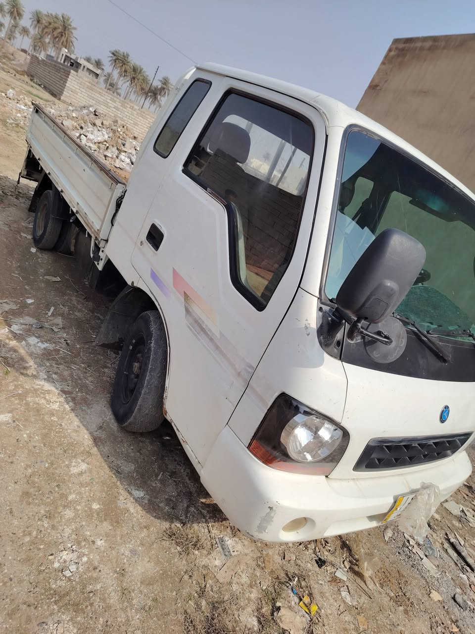 اسلام عليكم كيا يزون للبيع رقم صلاح الدين ألماني مسجلة بأسمي محرك جديد كير واكسل جدد طخم تايرات خلفي جديد تركي لايت زنون تبريد تدفئه السعر 75للاتصال ع رقم المحمول ***********
