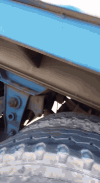 السلام عليكم عريانه حدادي اربع محاور سبرتك والرابع جوبلس تأثيرات نص عمر السعر ٩٠العنوان واسط العزيزيه***********
