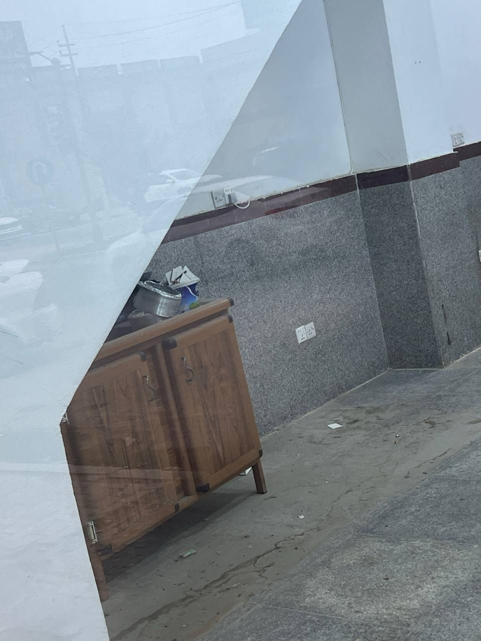 اغراض للبيع
سنگي + خلاط قياس متر 50 الف
طباخ منظدي + منضم 25 الف
ميز حديد قياس مترتين + غرانيت 100 الف
باب دفتري 60 الف
ساحبة طباخ 60 الف
***********
