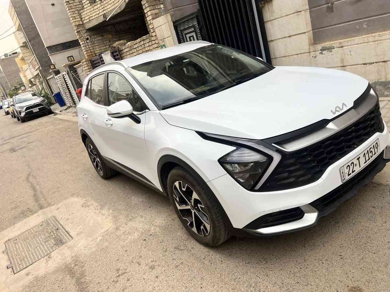 السلام عليكم 
سبورتج ٢٠٢٥ ماشيه ١٥ الف وكاله نيم بعدها بالضمان نص مواصفات رقم اربيل بصمه تشغيل عن بعد رادار جانبي نقطه عمياء ابواب بصمه 
السعر 217 وبيها مجال
بغداد الدوره ***********
