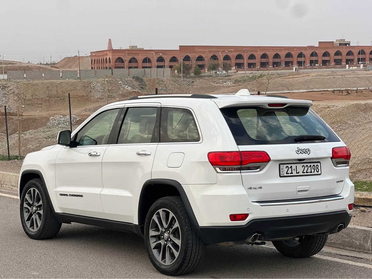 جێب لاریدۆ 2018 سەنەوی تازەیە  70 هەزار مایل ڕۆشتوە خیلیجی  قەپات مواسەفات LIMTID دەبڵ ئەکسل  کلین تایتڵ لە هەولێرە سەیارەکە  ڕەقەم ***********
سعری265 تۆزی مەجال أربيل, العراق
