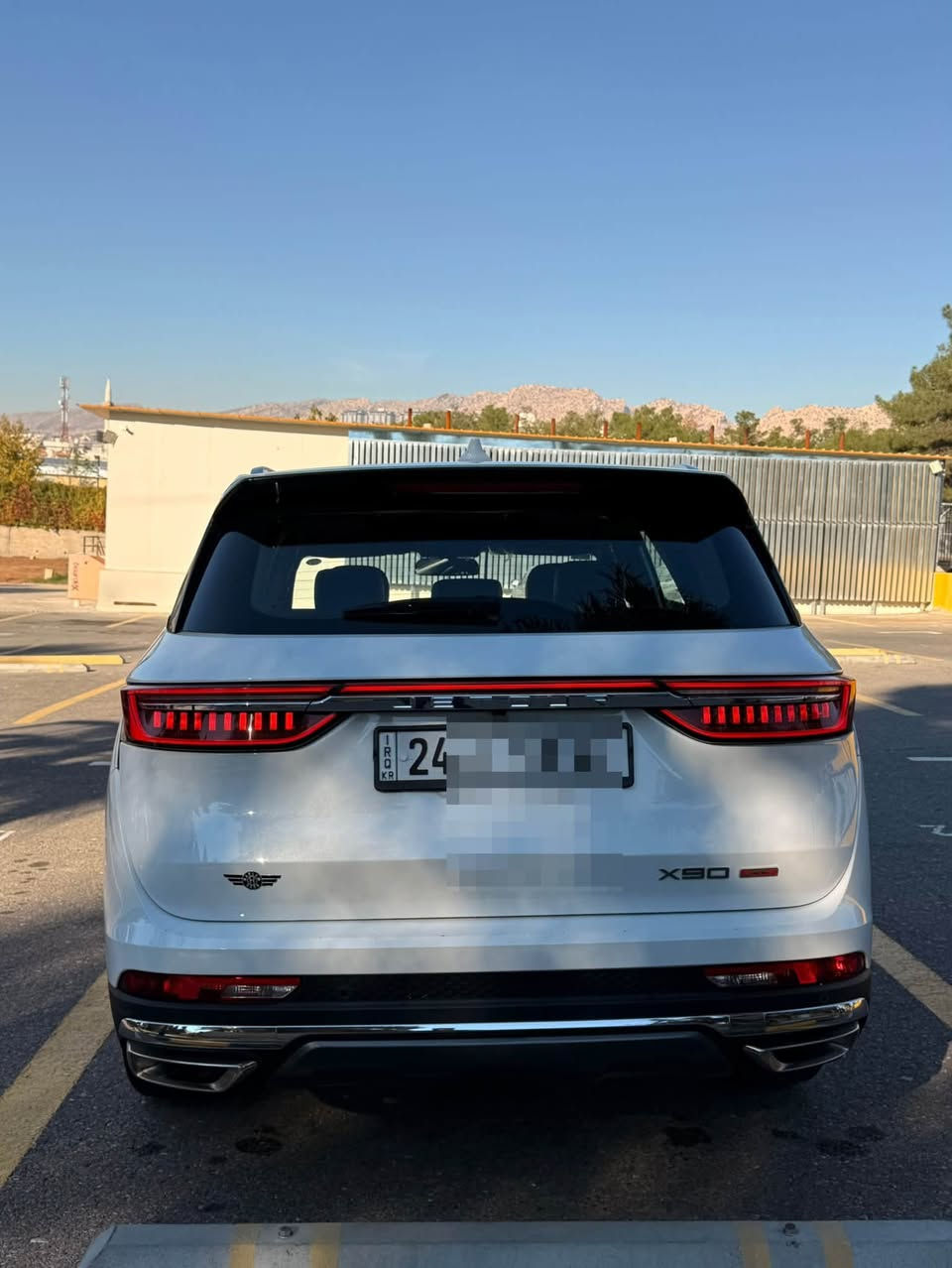 جيتور X90PLUS سياره فاخره اقتصادية وذات مواصفات عاليه.. حتى  يمشي بنزين عادي بدون ديلكو
جيتور 
X90 PLUS 1.6L Luxury 
ضمان شركة

الموديل : 2024 
المحرك: 1.6 L تيربو 
القوة الحصانية : 197 
ناقل الحركة : 7 سرعات
العداد :..    50000كم 

 السياره.. خصوصي.. رقم شمالي 24 دهوك
سعر السياره.. 185 ورقه $
للتواصل   
*********** 
مكان   دهوك
