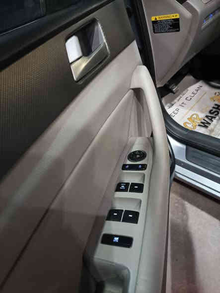 السلام عليكم سوناته موديل ١٦ كولش حلوه وكاعده السياره  سياره حلوه وجديده بيه قطعتين فقط وكلشي موضح بل سونار السياره مكانه بغداد خلف مرور التاجيات وهاذه رقم التليفون غير متواجد ع فيس وهاذه رقم بي وتساب***********
