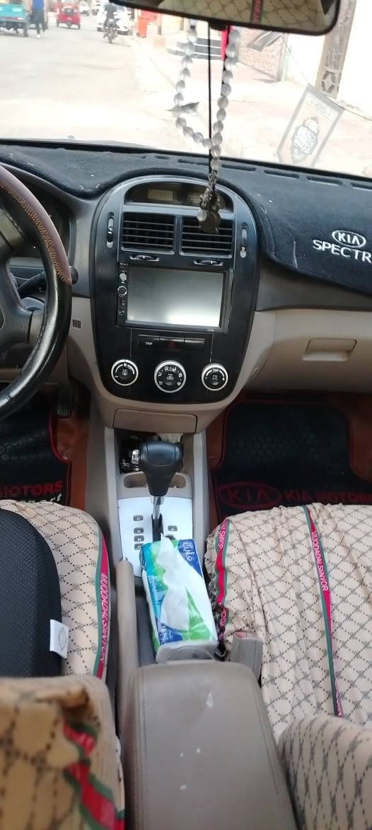 سيراتو ٢٠٠٧ للبيع محرك ١٦٠٠ بيضعف حدادية ٨٠ بل ١٠٠ ٧٠ورقه وبيه مجال ***********
