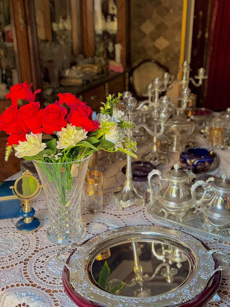 صنيه تقديم حجم كبير جدا  طلاء فضه عاليه بزخارف على الأحرف واليدين وقاعده خشب قويه جدا


**إذا كنت صاحب هذا الإعلان وتريد حذفه لأي سبب، رجاءا أرسل رسالة إلى الدعم الفني**