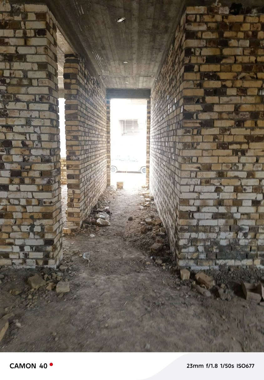 ياالله اسلام عليكم
هيكل للبيع الارض طابو زراعي مساحته٢٢٢م 
حي الكن شارع الدكاتره
الهيكل يحتوي عل غرف٢ كندور داخلي 
صاله مطبخ استقبال 
السعر ٧٥ وبي مجال للشراي
استفسار ***********
***********
