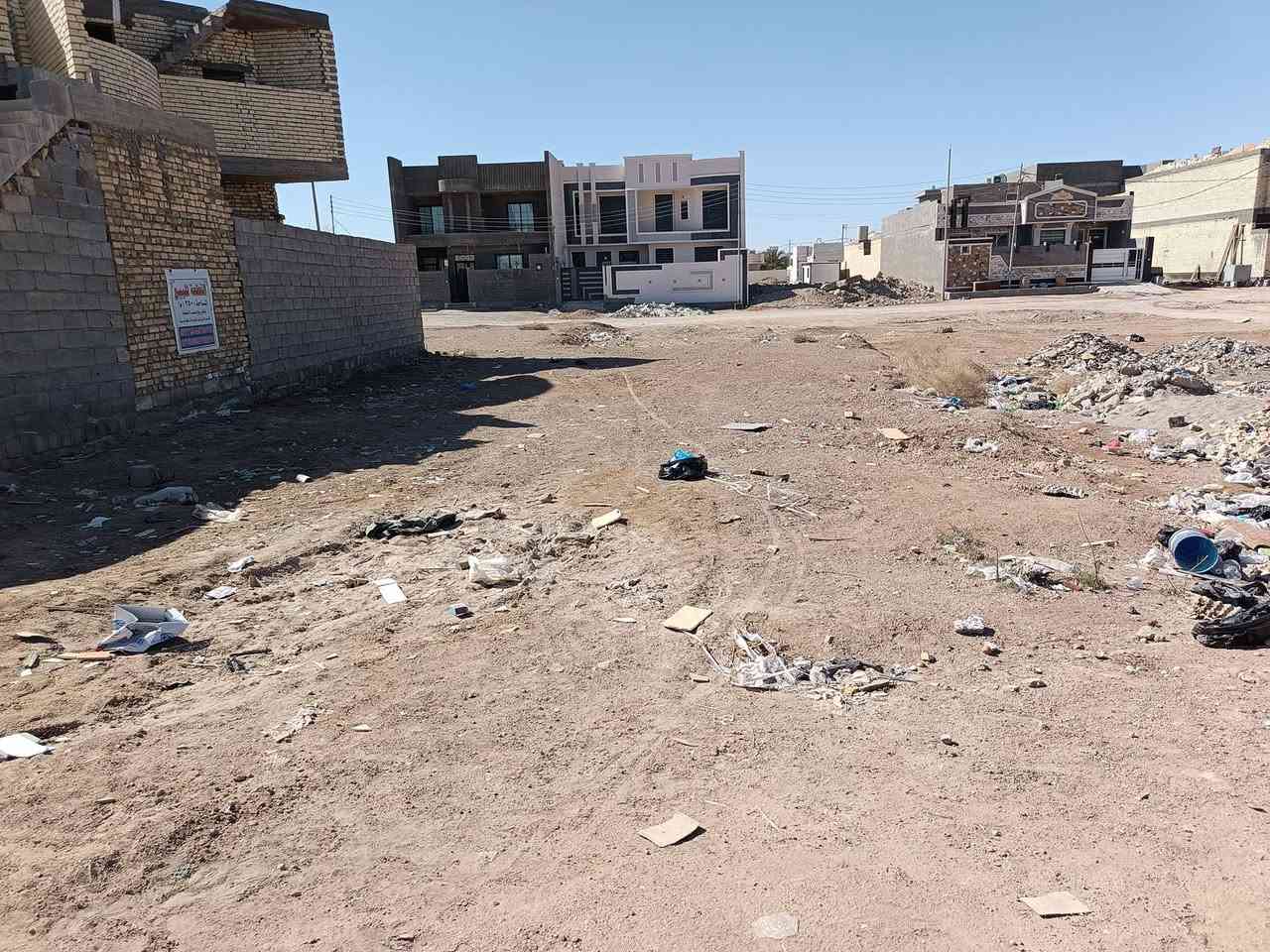 ‏قطعتين أرض متجاورة طابو صرف مميزة للبيع بسعر مناسب وجاهزة للبناء ، مساحة كل قطعة 125م +125م خدمات كهرباء وماء وتبليط، الفلوجة، مجاور مجمع البورديني وقرب مجمع الجنائن، للتواصل خاص أو ***********
