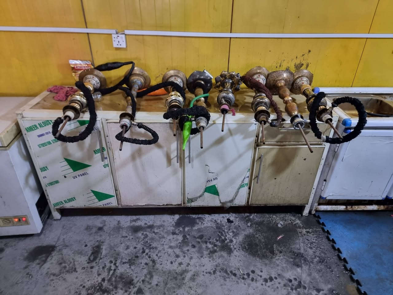 السلام عليكم غراض للبيع كلمن وسعرها اي شي يفيدك راسلني خاص او اتصل على الرقم ***********
