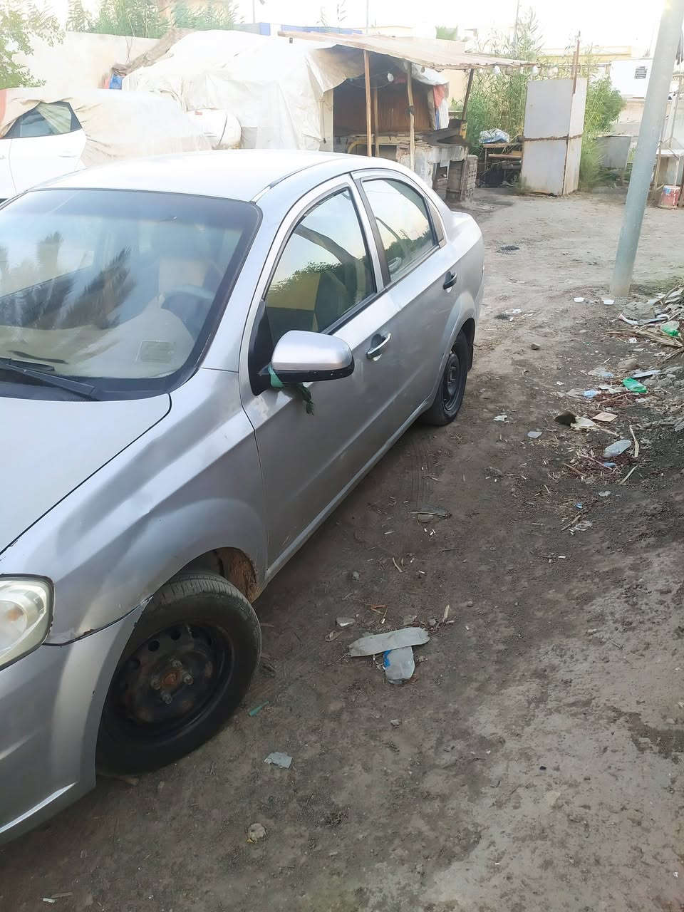 افيو للبيع موديل ٢٠٠٩
المحرك بيه بخار كير جديد 
السعر ٥٠ و بيها مجال ***********
