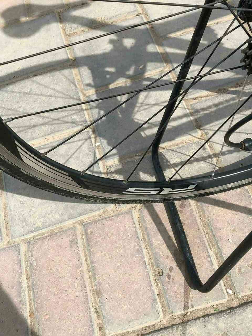 دالسلام عليكم رود فول كاربون سستم فول 105 بوري سرج tossik سرج كاربون ستيرن كاربون ركبة كانندل بايدرات r2 فول سلاسة ويالة شيمانو فول سلاسة بطيخة صوت طرب متوسط رقمي للتواصل ***********
