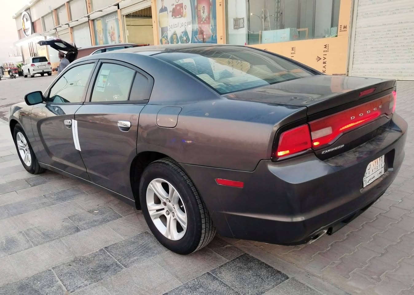 السلام عليكم / للبيع
دوج جارجر 2014 رقم بصره 
ماشية 100 mi.                                                       حداديه مكينه كير تبريد اكسن تبريد تخم تأير جاهزه للخير 
السياره ضررها  وجاملق سطحي بدون أضرار داخلي 
مواصفات sxt  
3600  محرك 
تحويل بأسم المشتري او وكالة حسب رغبة المشتري 
ذي قار 
 مكان السياره ذي قار 
***********
متوفر واتساب او الاتصال عالخط 
سعرها 125  ورقة
