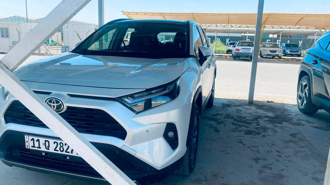 � للبيع | تويوتا راف فور هايبرد 2024 خليجي 🚘
✅ محرك 2500 سي سي هايبرد اقتصادي وقوي

✅ الممشى: 57,000 كم فقط

✅ خليجي تجميع صيني 

✅ كفالة عامة تشمل: المكينة، الكير، التبريد، والحدادية

✅ السيارة تحتوي على بارد بسيط فقط

المواصفات:

✨ سقف بانوراما

✨ بصمة وتشغيل ودخول ذكي

✨ كاميرات محيطية 360°

✨ مقاعد جلد

✨ تدفئة للمقاعد

✨ مقاعد أمامية كهربائية

💯 سيارة نظيفة وجاهزة للاستخدام.

💰 السعر: 220 (قابل للتفاوض بالمعقول)

📞 للاستفسار: ***********

