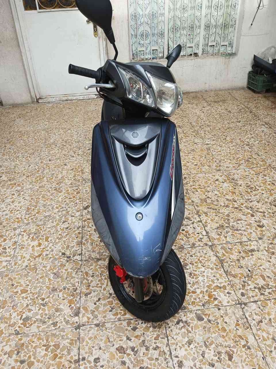 السلام عليكم
دراجه ابريز بغبغاء 
نوزل خطين ياباني 
جديده لوك مكفولة 
عامه لون حبري فحل دسك
المكان بغداد ***********
