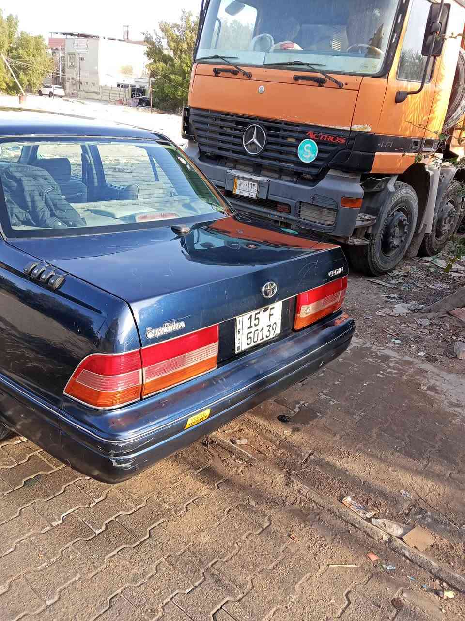 راس الثور للبيع موديل 2000 بيها ربع بنيد قص شاصي 51 عنوانها نجف حي الجامعه مكينه 2.5 فيشه واحده سعر 75 بيها مجال ***********
