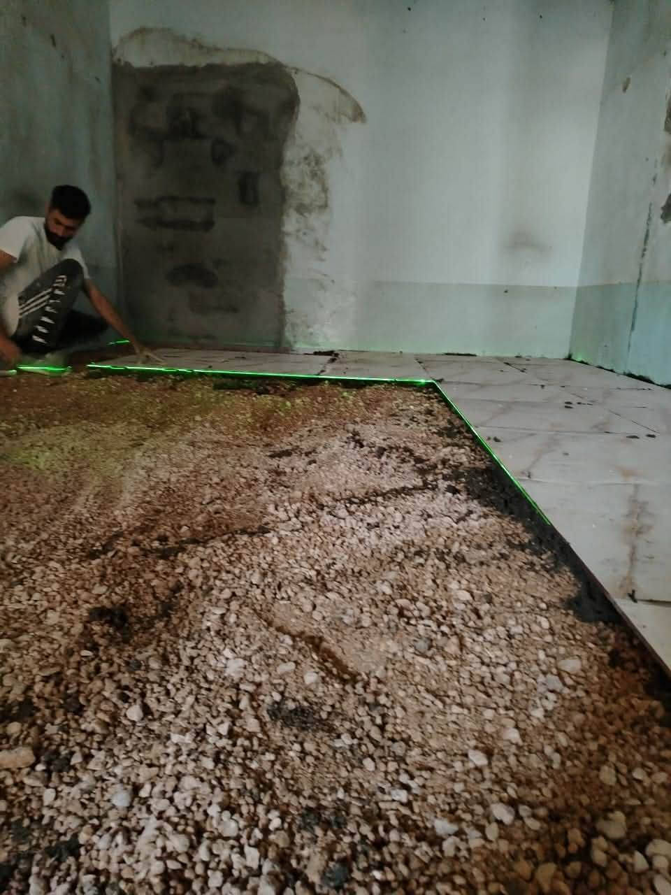 خلفه سراميك جدران ارضيات كراجات  دروجه صطوح لوح 60*120شقل ليزر كبان رجاج   شرط داخل سماوه ونواحياء *********** وتساب تصال تلجرام    شقل اليوميه مكطوعه متر
