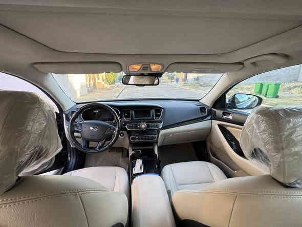 كيا كادينزا للبيع الموديل 2015خليجي 
6 سلندر 

المواصفات✅

-بانوراما 

-تشغيل بصمة مع بصمة الابواب الامامية

-كاميرا وحساسات خلفية

-كشنات كهربائية جلد   

-لد امامي وخلفي

-تحكم كامل بالستيرن

-شفتات ستيرن رياضي بلادي

-نظام ترحيب 

-اشاير مري+شفط

وباقي مواصفات الكادينزا معروفه 

محرك مبدل كازكيت فقط ومحور براغي من فافون الى حديد شرط مابيها اي عيب وجاملغين الامامي صبغ بدون دواخل نهائي ضرر خارجي فقط بوند ولايتات شركة 

السعر 140

موبايل.

***********

***********
