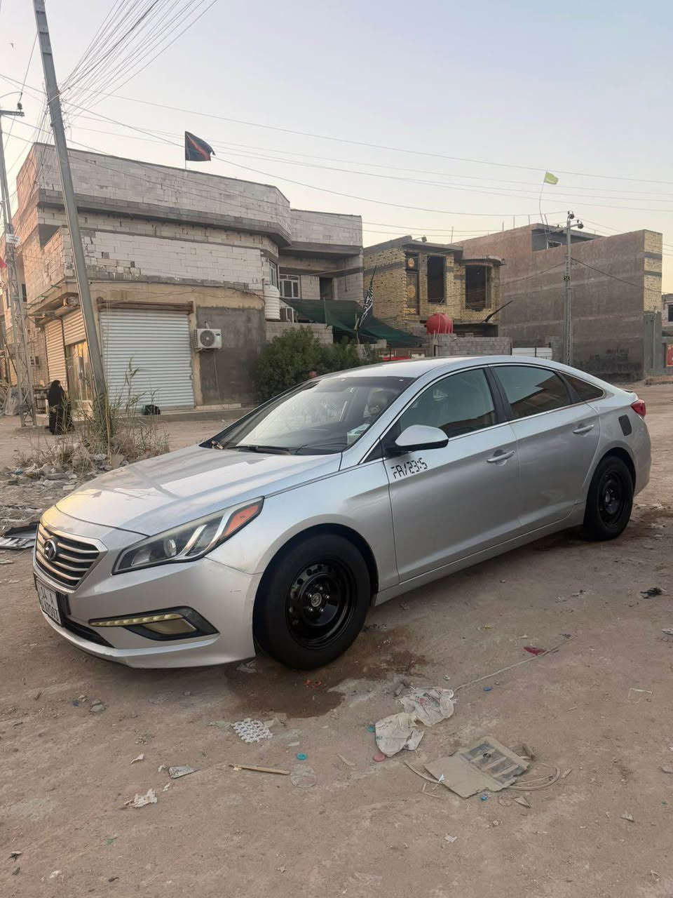 سيارة سوناتا مديل ١٧  الهلال الخلفي صفحه السايق اثر ضربة ومصلح بلخارج وبيهة رشات صبغ الباب والمدگر  
________
گير مكينه وتبريد وتدفئة وحدادة كلهة ١٠٠٪ السيارة ع حبه ونص شغل وطلع وترايك للكوفه السيارة نص فول
________
 السعر ١١٠ وبيهة مجال حگ الجية وتحويل فوري  معتاز ورايد ابيعهة باسمي تحويل مباشر سنوينه جديده وهزه جديده 
________
أنا مكلف بلنشر ورقم راعيهة بل وصف 
***********
_______ البصرة, العراق
