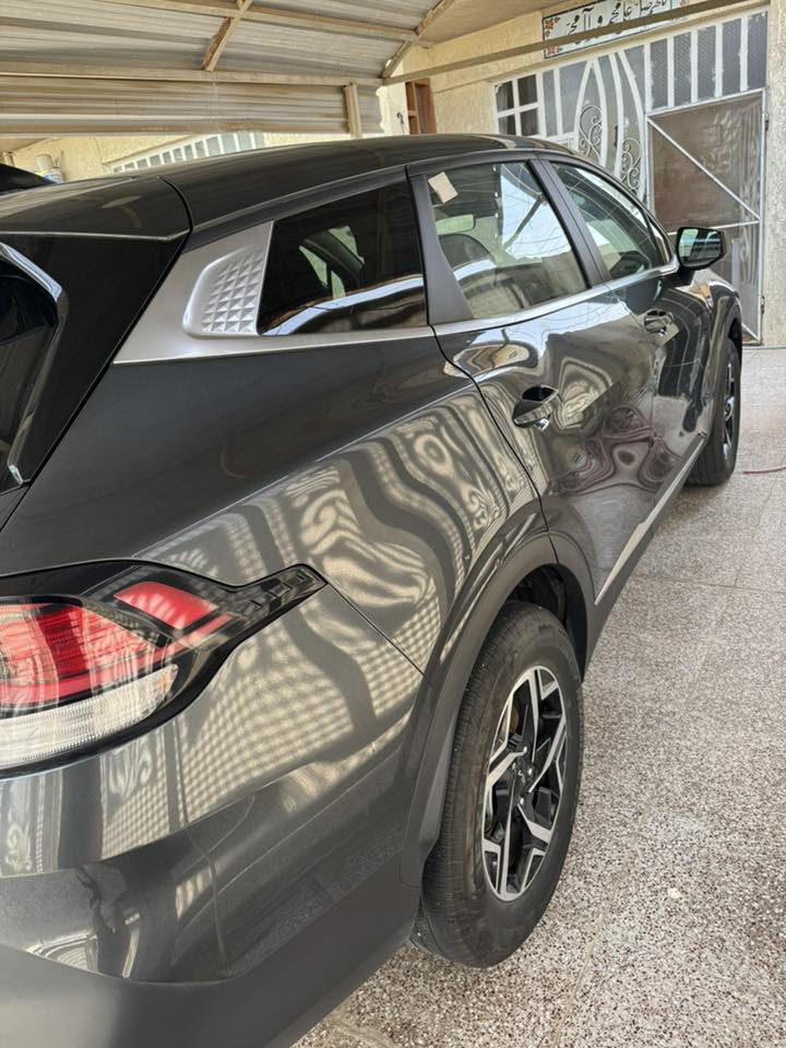 السلام عليكم اخوان 
كيا سبورتج موديل 2023 
ماشية 16 الف 
حادثها فقط طخة بلبنيد  بسيطة كلش وبدون دواخل
رقم اربيل تريد وكاله تريد تحويل حاضر السعر 193 وبيها مجال شي بسيط
***********
