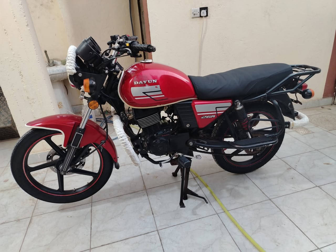 دايوان نفخ ٢١ أوراق اصولي محرك مكفول حجم ٢٠٠ بدون نواقص دراجه مكفوله وجديده وكامله .. مكاني كربلاء.. والشراي يتصل ***********
